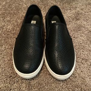 Steve Madden Episode Slip On Size 6.5
